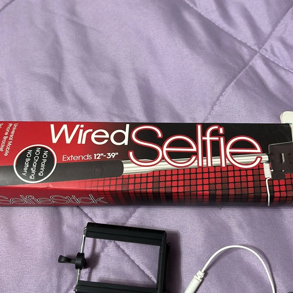 Smart Lens. Wired Selfie Stick